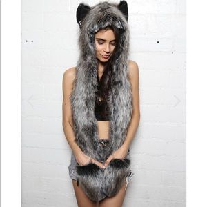 Grey Wolf Spirithood